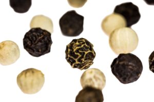 pepper-peppercorns-spice-spices-66897-66897.jpg